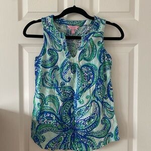 Lilly Pulitzer Green Tank Top with Paisley Pattern and Lightweight Fabric